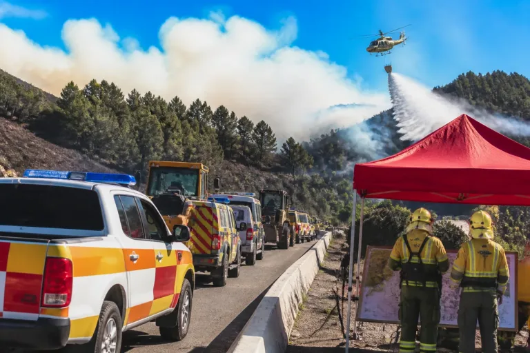 Murcia ofrece recursos y apoyo a Almería tras el incendio en Los Gallardos