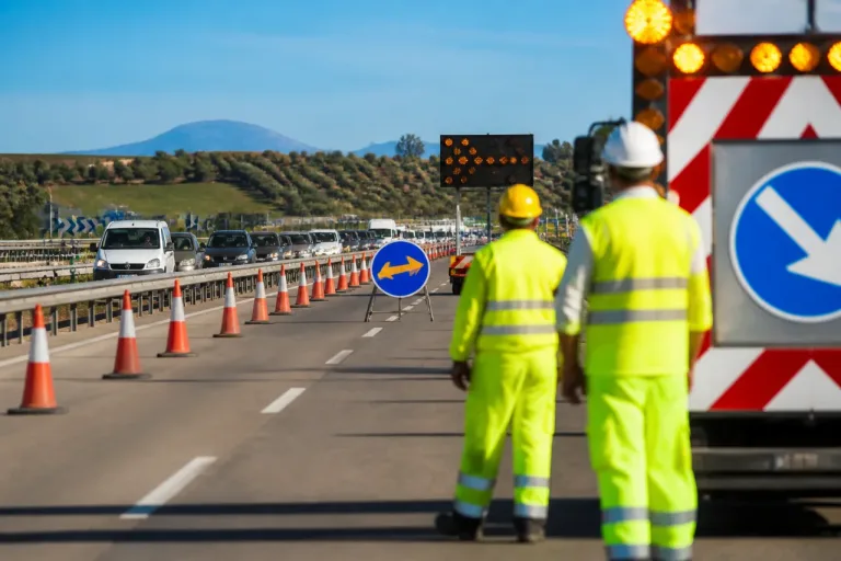 Obras y desvíos afectan a varias autovías de la provincia: atención a cortes y retenciones