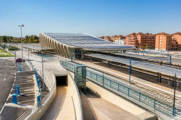 Parla da un paso clave en movilidad: concluye el edificio y andenes de Parla Norte