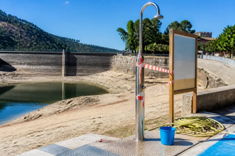 Pontevedra: Baíña al 63% obliga a restricciones y suspende duchas en playas