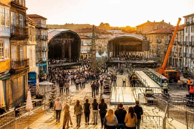 Pontevedra prepara el centro para un BigSound que reunirá a más de 35.000 personas