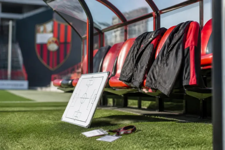 Reus FCR reestructura su banquillo: Javi Robles y Alberto Pérez dejan el cuerpo técnico