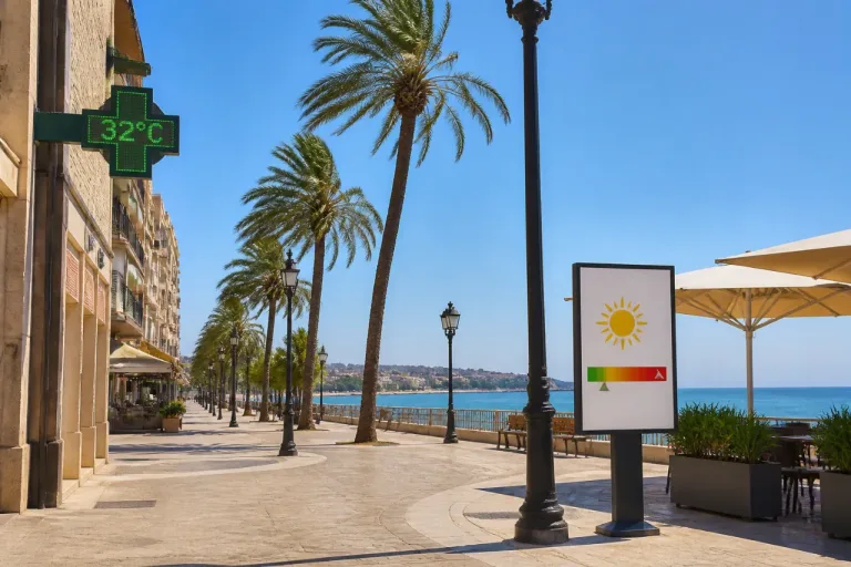 Sábado de sol y bochorno en Tarragona con picos de hasta 35 ºC en el interior