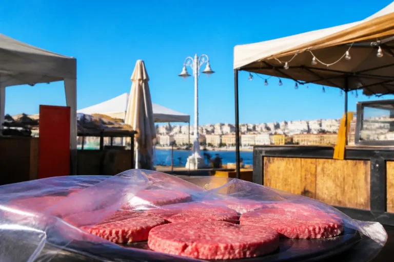 Sanidad retira carne con E. coli en festival de hamburguesas de Santander sin casos detectados