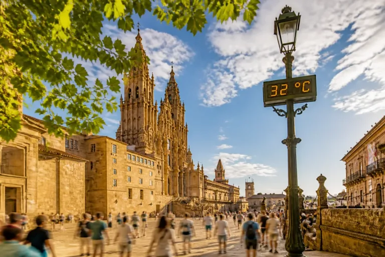 Santiago de Compostela afronta días de calor moderado y nubes pasajeras, según AEMET