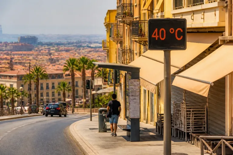 Segunda ola de calor en Tarragona: temperaturas de hasta 40 °C y noches que no bajarán de 21 °C
