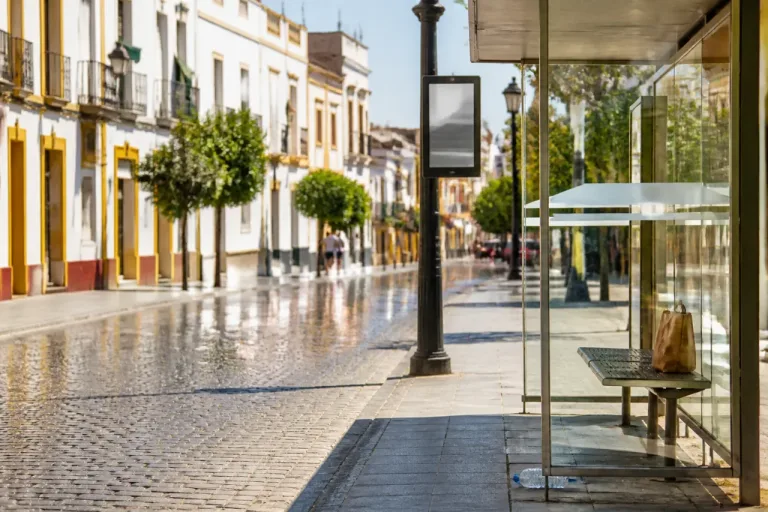 Sevilla registra otra muerte por golpe de calor y alarma sanitaria en la provincia