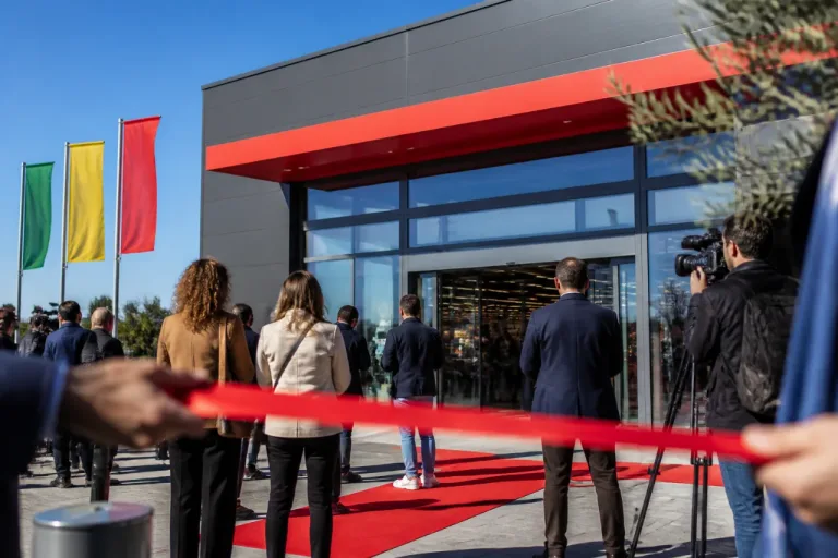 Valdemoro refuerza su oferta comercial con la apertura del Mercadona en la Estación