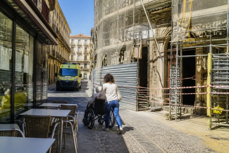 Vecinos del Casco Antiguo de Badajoz denuncian falta de accesos seguros durante las obras