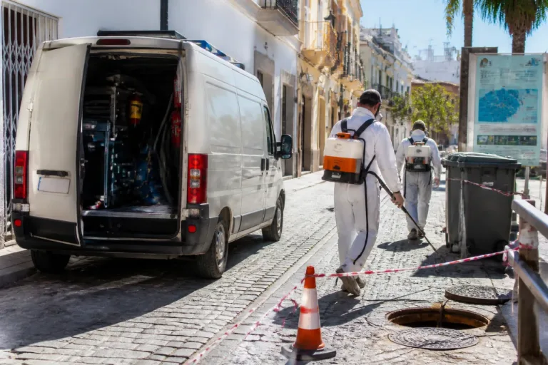 Vélez-Málaga mantiene durante todo el año el Plan Municipal de Control de Plagas